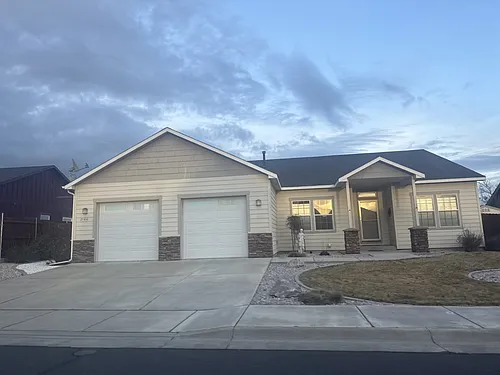 2166 NW Dawn Dr Photo 1