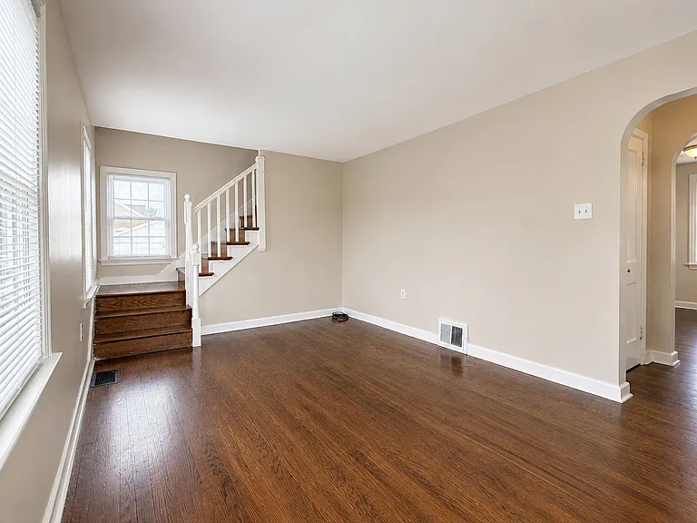 430 Brimmer Ave — Photo 4