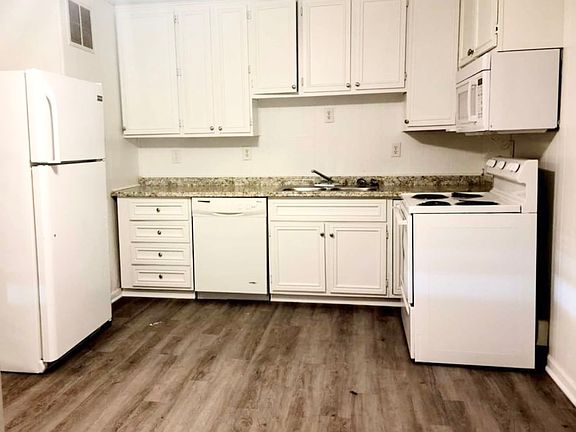 3rd image of 98 Wilarose Dr