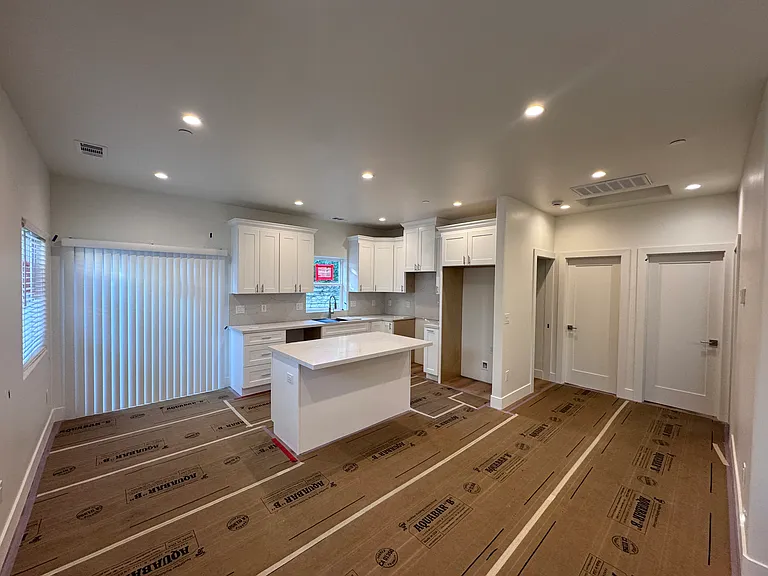 1577 Cottonwood Dr #A — Photo 2
