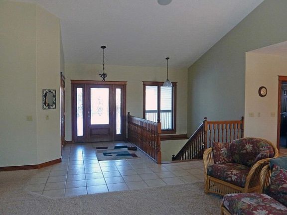 4th image of 9204 189th Ave NW