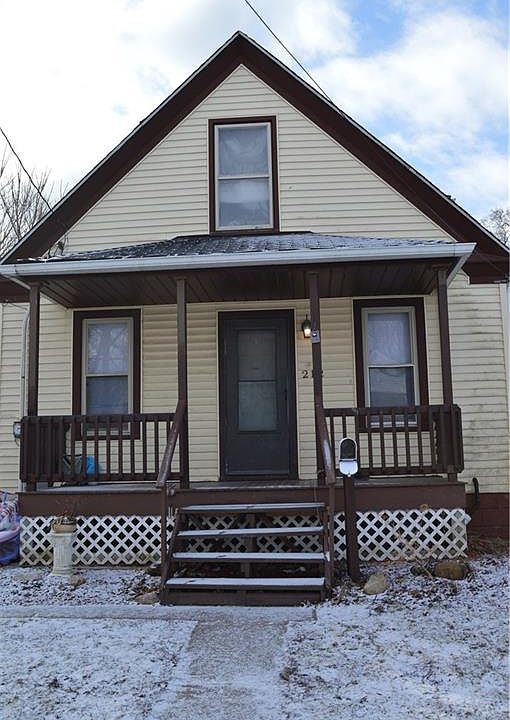 1st image of 212 E 33rd St