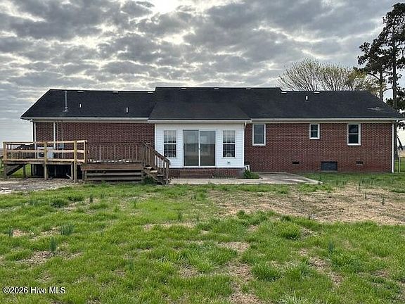 2nd image of 813 Cherry Glade Road