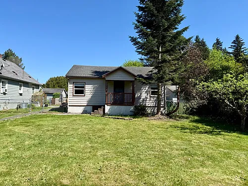 15034 12th Ave NE Photo 1