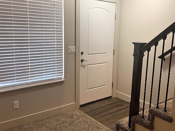 4th image of 966 Georgia Dr Unit 16