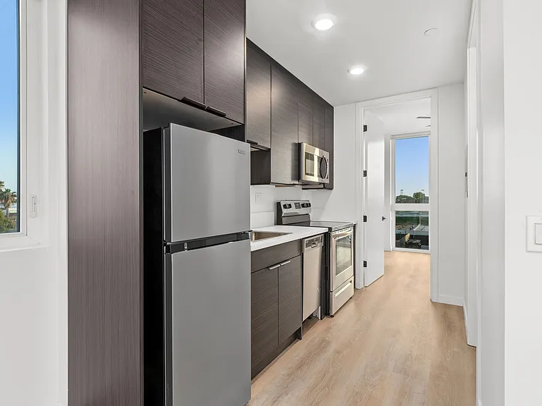 131 National City Blvd #201 — Photo 9