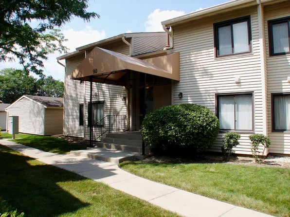 90 Commonwealth Ct APT 3, Vernon Hills, IL 60061