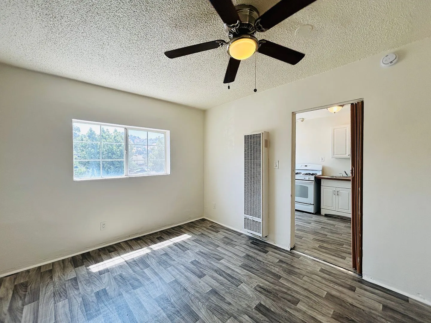 3901 Figueroa Apartments — Photo 4