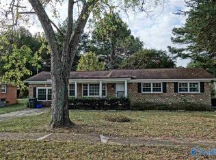 802 Mountain Gap Rd SE, Huntsville, AL 35803