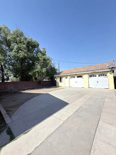 3 bed, 1.5 bath, 1660 sqft, $1,950 — Photo 4