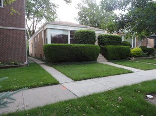 6142 N Harding Ave, Chicago, IL 60659