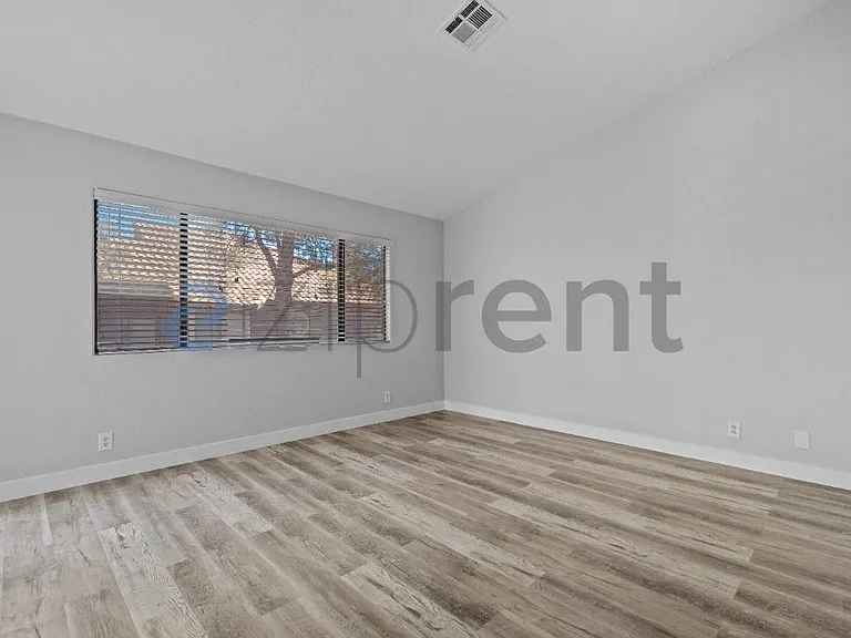5056 S Rainbow Blvd #203 — Photo 14