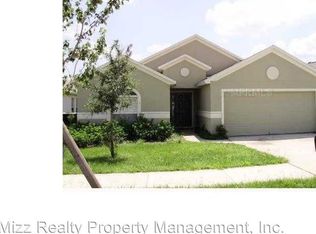 2104 Newtown Rd, Groveland, FL 34736