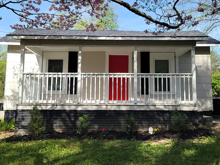 259 Dorothy St — Photo 1