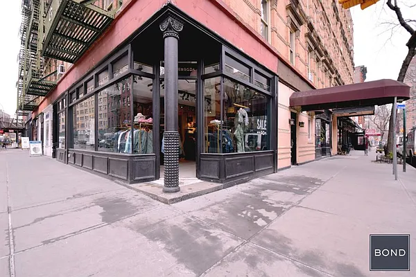 Rented by Bond New York | media 21