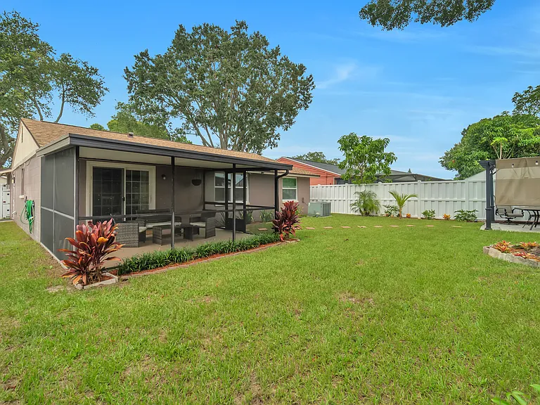 12447 Mondragon Dr — Photo 29