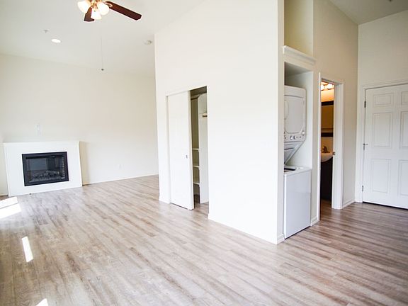 2nd image of 5607 E Burnside St #5625-302