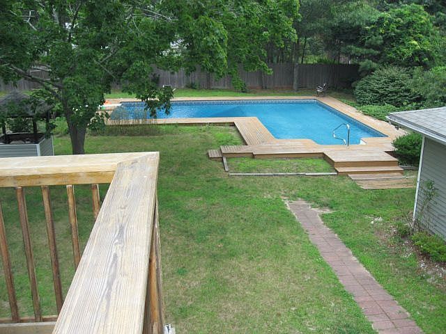 2nd image of 4 Birchwood Ln