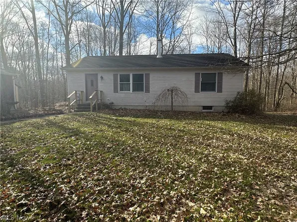 4016 Callender Rd, Rock Creek, OH 44084