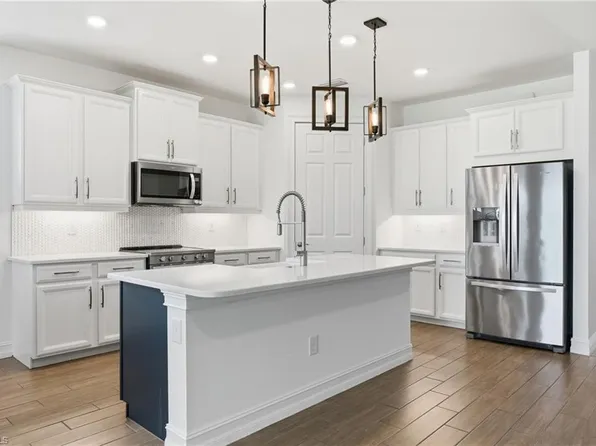 28032 Captiva Shell LOOP, BONITA SPRINGS, FL 34135