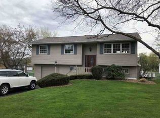 907 Jeanette Rd, Endicott, NY 13760