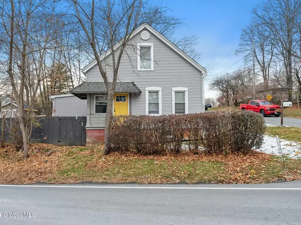 35 Mountainview Avenue, Troy, NY 12180