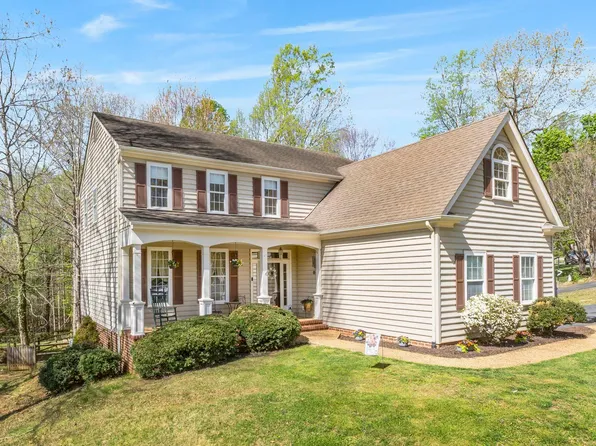 2759 Cricklewood Ct, Charlottesville, VA 22911