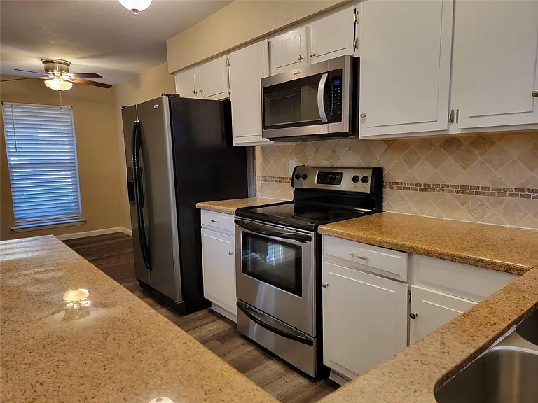 2908 Shady Lake Cir — Photo 5