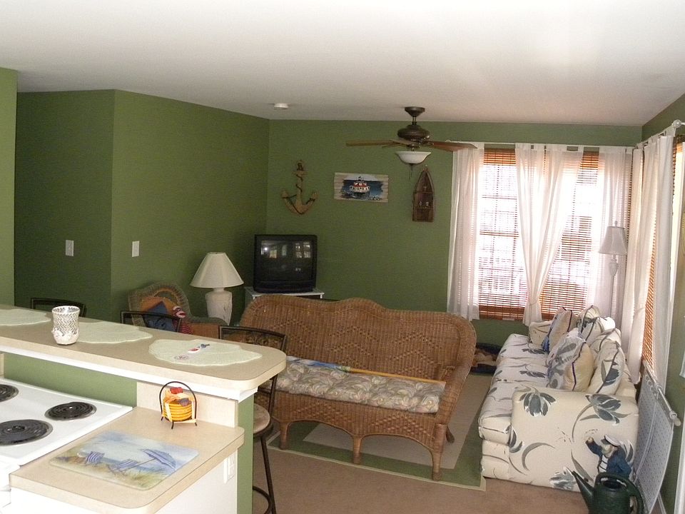 2nd image of 7 Woodside Ave