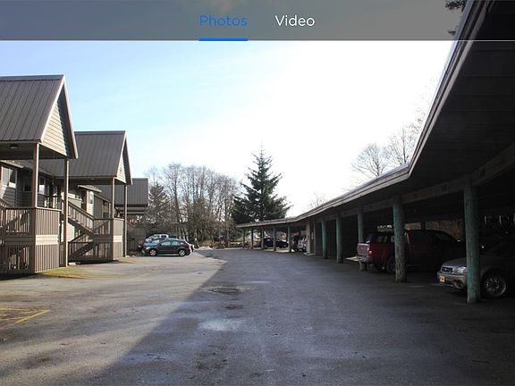 Carport/Parking