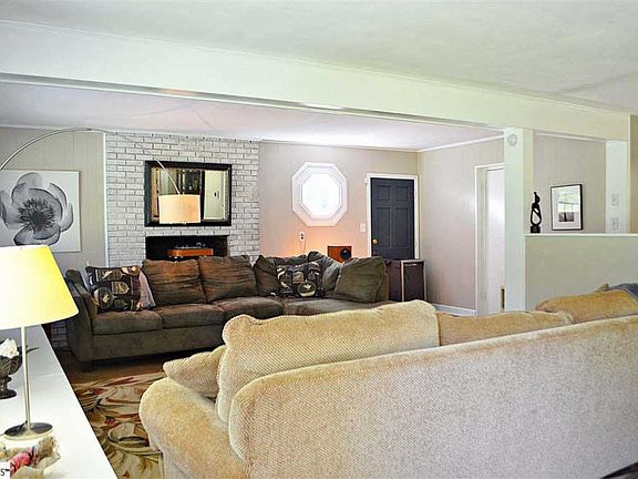 3rd image of 430 Keltner Ave