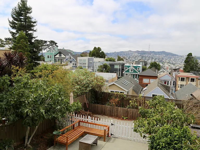 748 Kansas St — Photo 18