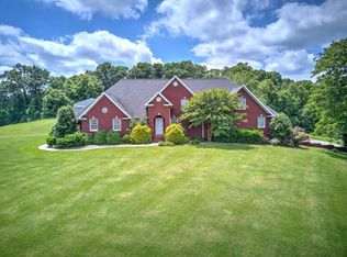 219 Allenwood Ln, Surgoinsville, TN 37873