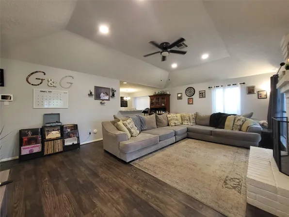 9406 Walnut Glen Dr, Houston, TX 77064