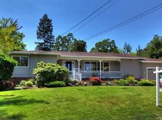 8 Irving Ct, Orinda, CA 94563