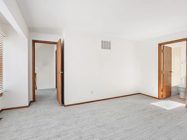 932 E Ellsworth Ave #A — Photo 23