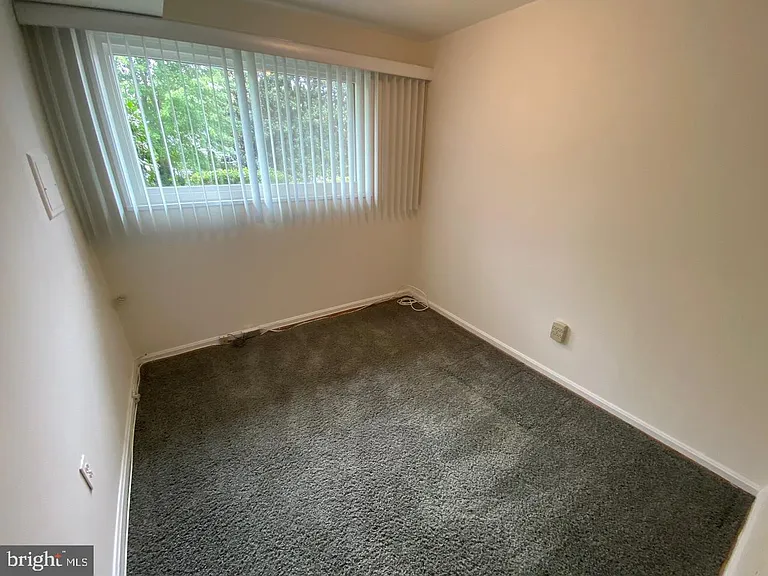 6411 E Halbert Rd — Photo 9