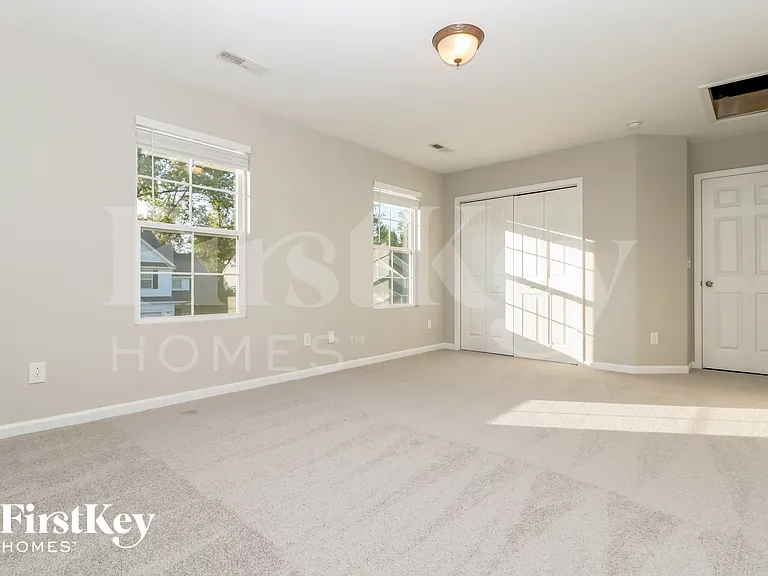 426 Village Park Dr — Photo 11