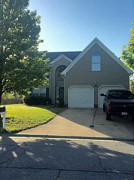 1st image of 6204 Harewood Ln