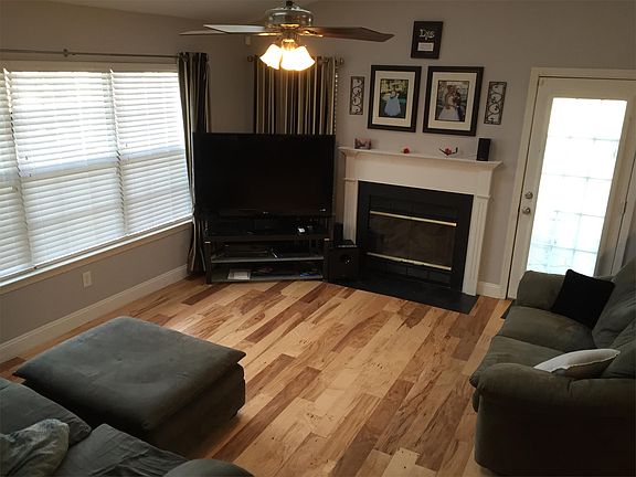 2nd image of 471 Crosland Ct