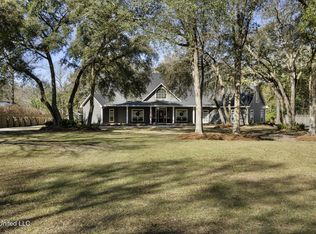 19205 Park Ridge Dr N, Moss Point, MS 39562