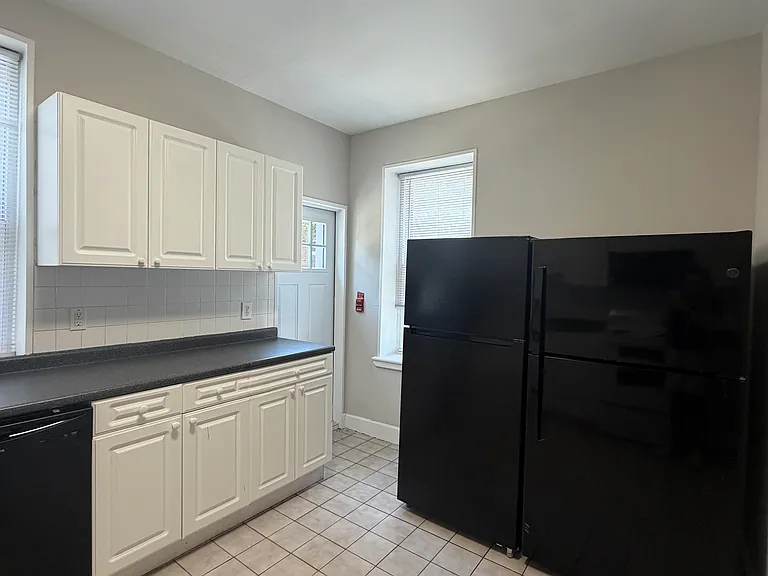 4066 Irving St #H — Photo 5