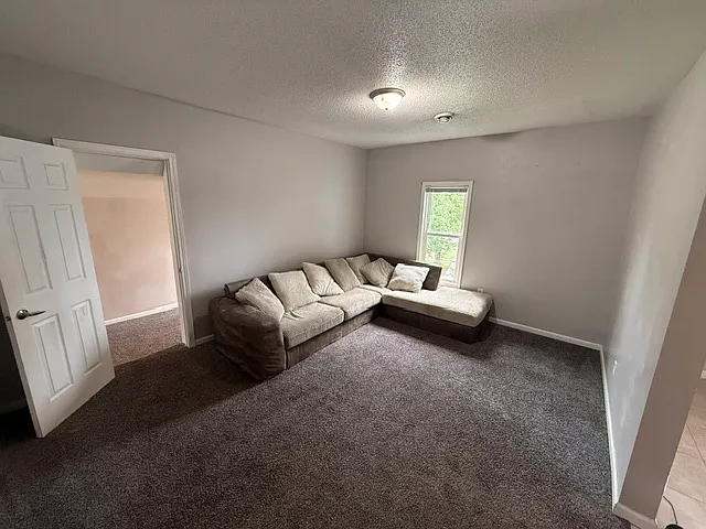 400 S Main St #2 — Photo 9