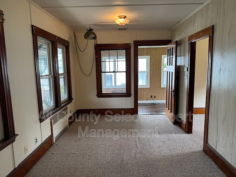 12 Wilson Ave — Photo 4