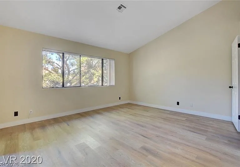 5062 S Rainbow Blvd #203 — Photo 8
