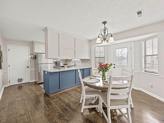 5th image of 398 Little Lones Rd