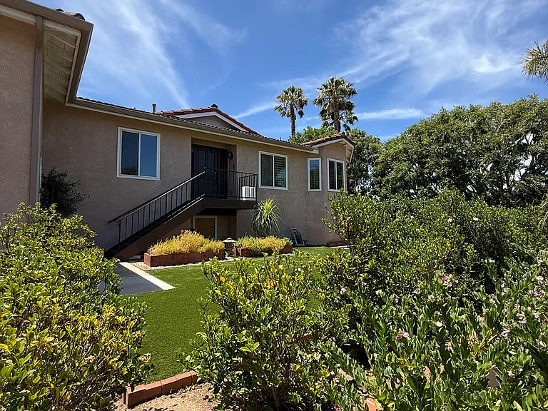 709 Bozanich Cir #B — Photo 23