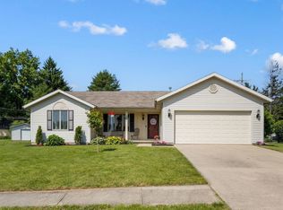 201 Timber Creek Dr, Connersville, IN 47331