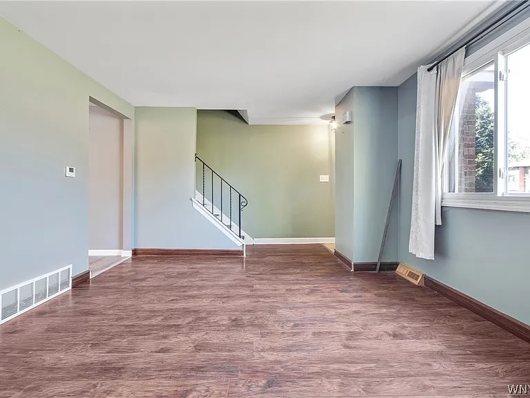235 Robert Dr #LEFT SIDE — Photo 3