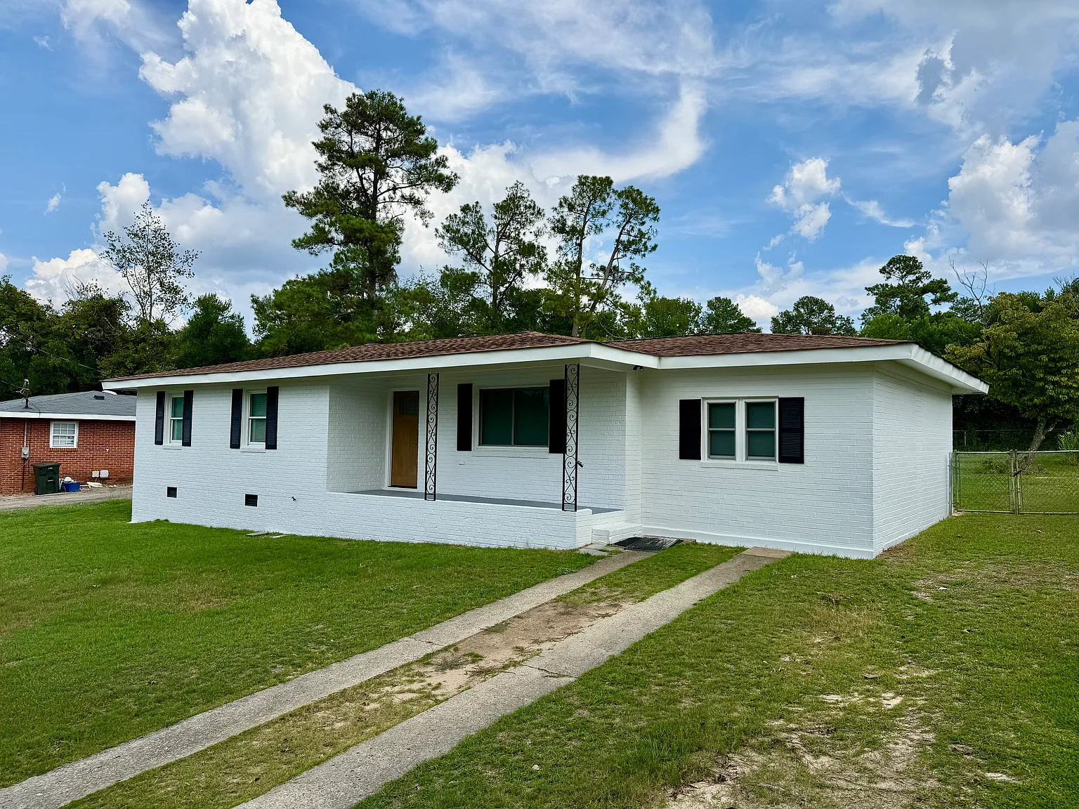 4 bed, 1367 sqft, $1,850 — Photo 2